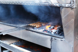 Kairo, Giseh, Ägypten, al-Muizz-Straße, Al Moez Ldin Allah Al Fatmi, Grill Kairo, Giseh, Ägypten, al-Muizz-Straße, Al Moez Ldin Allah Al Fatmi, Grill